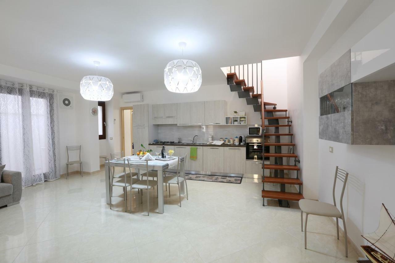 Casa Vacanza Il Dromone ปอซซัลโล ภายนอก รูปภาพ