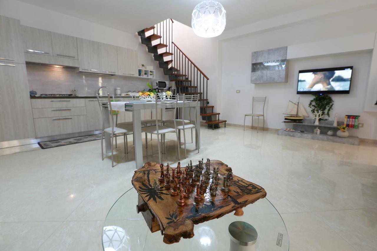 Casa Vacanza Il Dromone ปอซซัลโล ภายนอก รูปภาพ