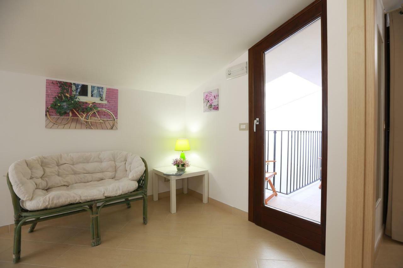 Casa Vacanza Il Dromone ปอซซัลโล ภายนอก รูปภาพ