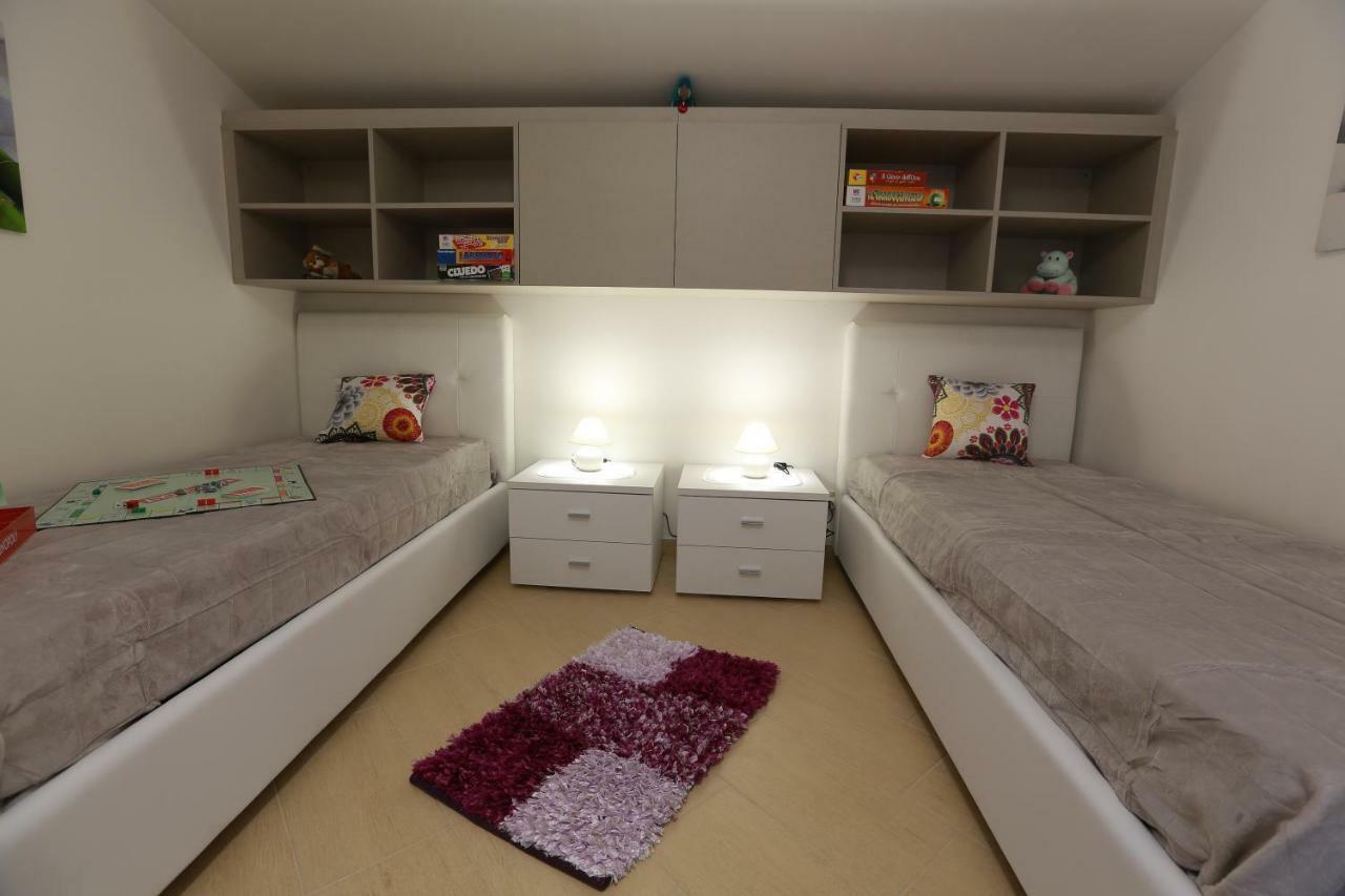 Casa Vacanza Il Dromone ปอซซัลโล ภายนอก รูปภาพ